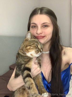 Victoria Hampton Photo #95