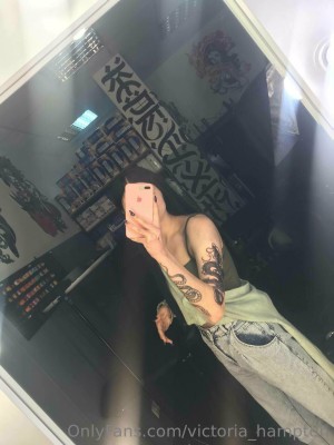 Victoria Hampton Photo #98