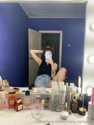 Victoria Hampton Photo #106