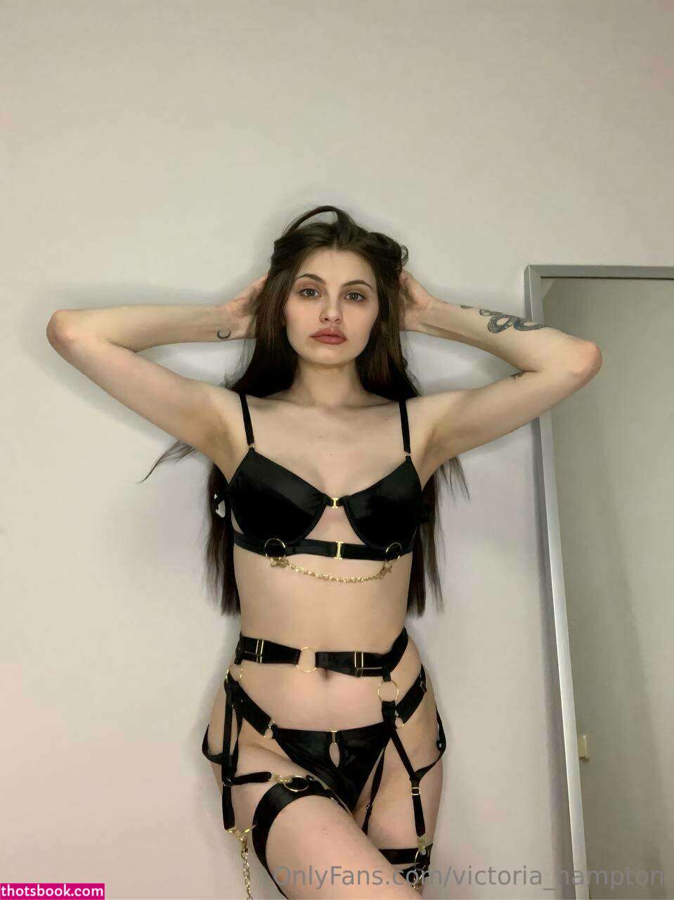 Victoria Hampton Photo #138