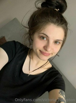 Victoria Hampton Photo #136