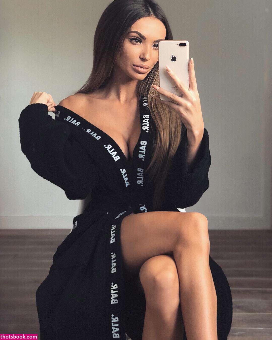 Anniek Van Kuelen Photo #211