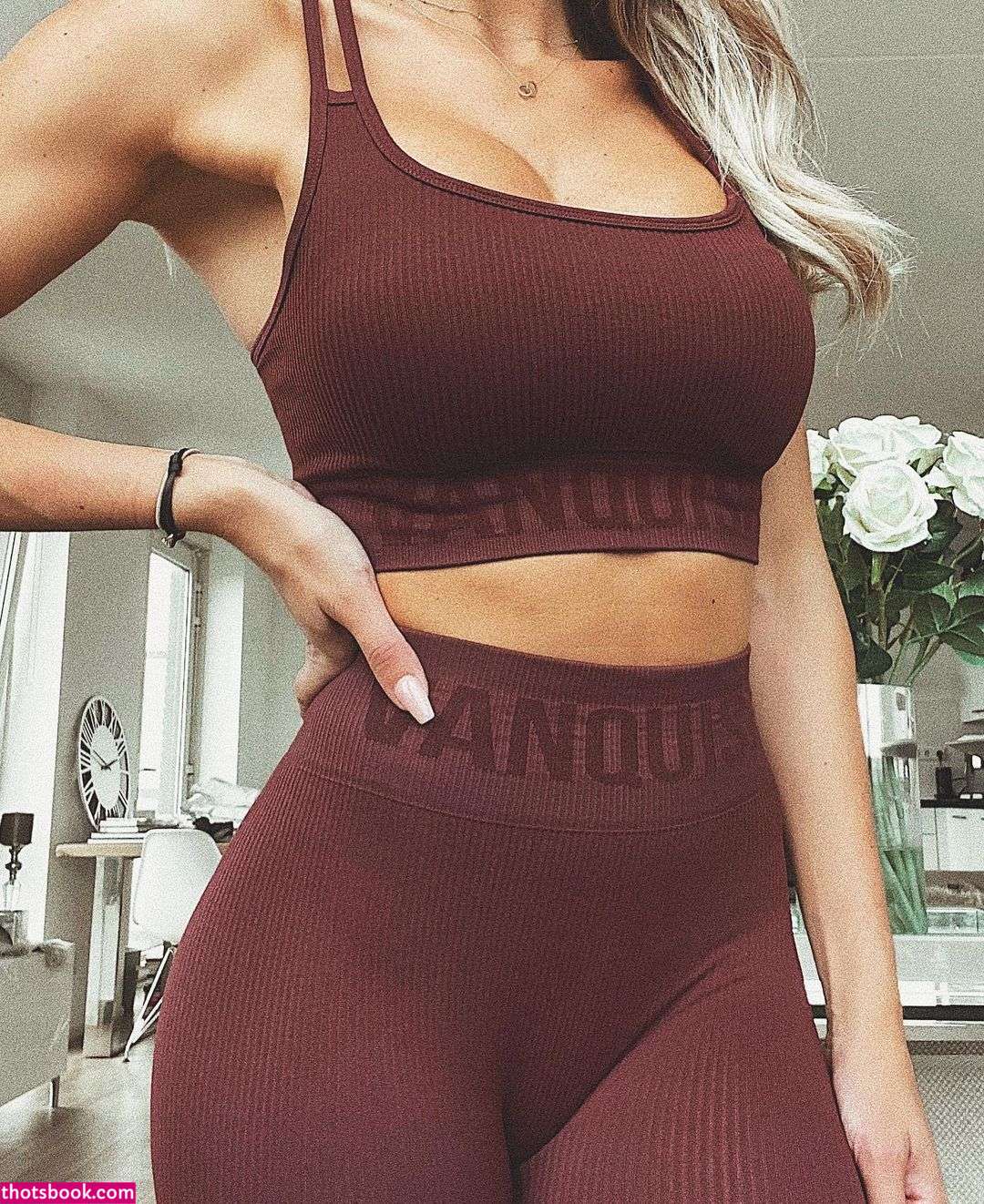 Anniek Van Kuelen Photo #253