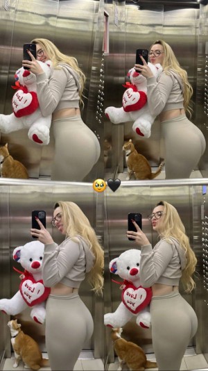 Oznur Guven Photo #71