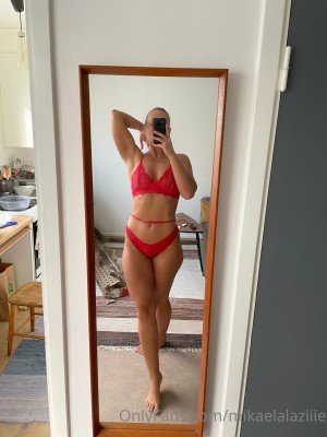 mikaelaburrito Photo #181