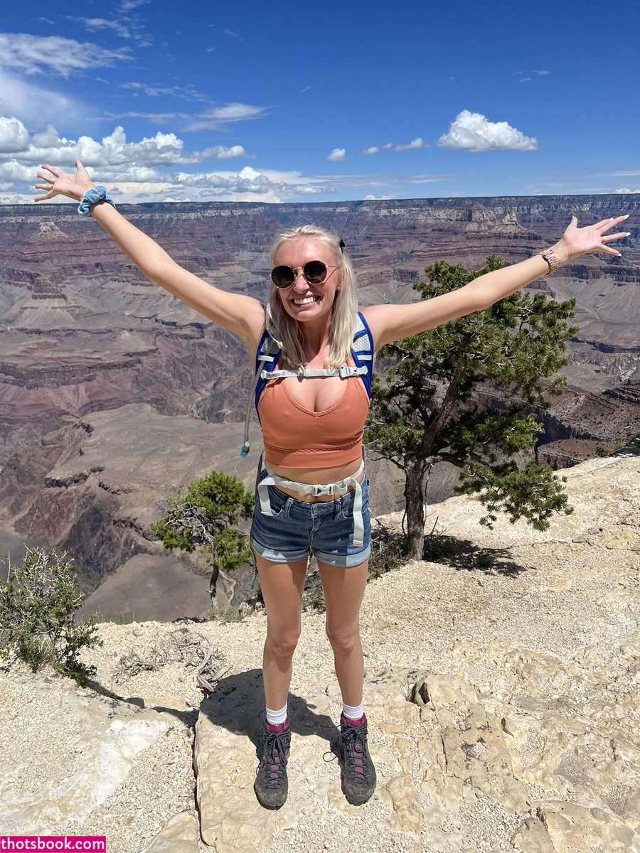 Maddymeadowsvip Photo #2