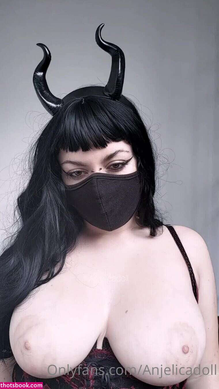 Anjelica Doll Photo #9