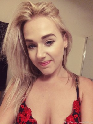 Ashley Ashton Photo #71