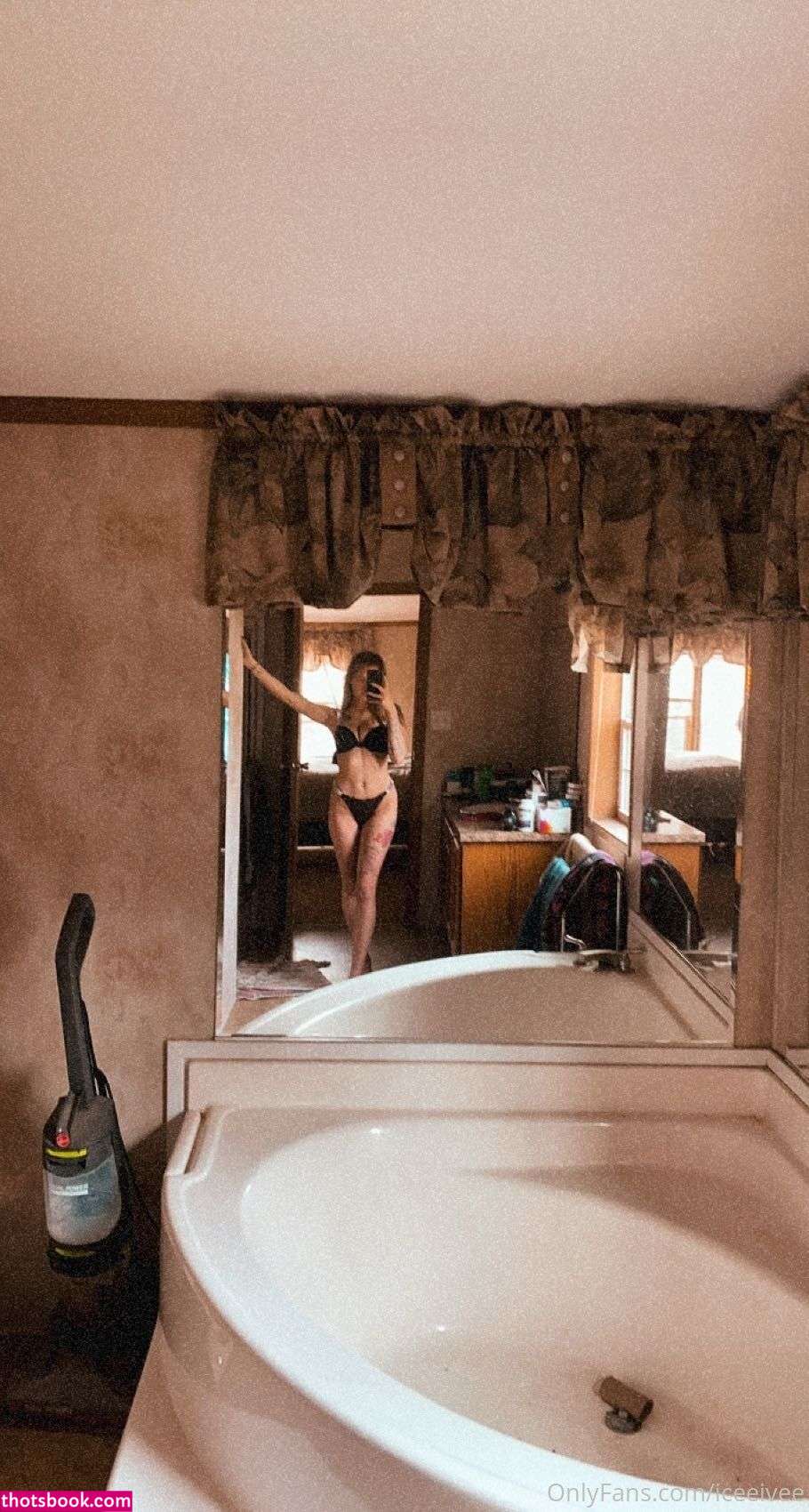 Ivy Chambers Photo #10