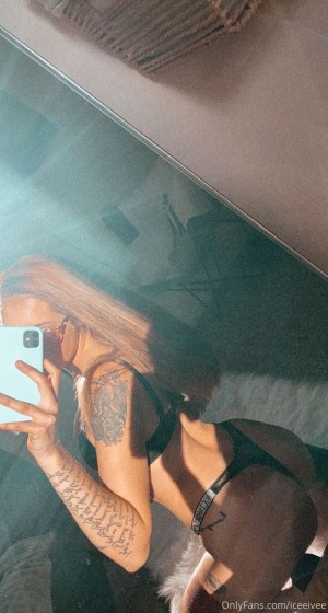 Ivy Chambers Photo #14