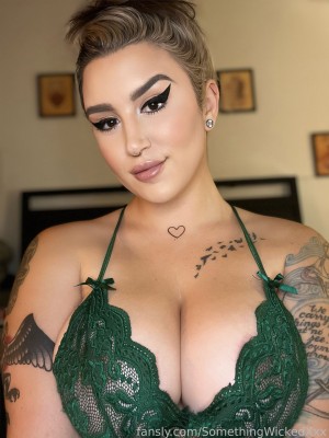 Somethingwickedxxx Photo #25