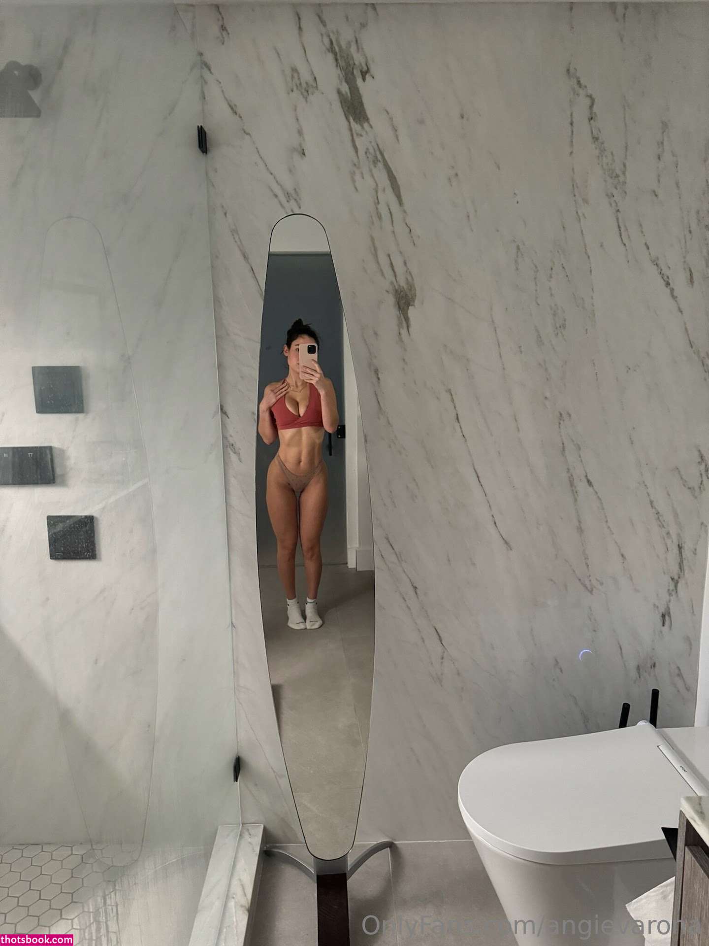 Angie Varona Photo #246