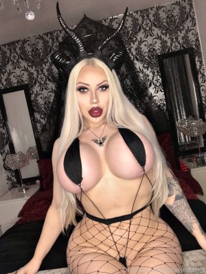 Jessie Jensen Photo #38