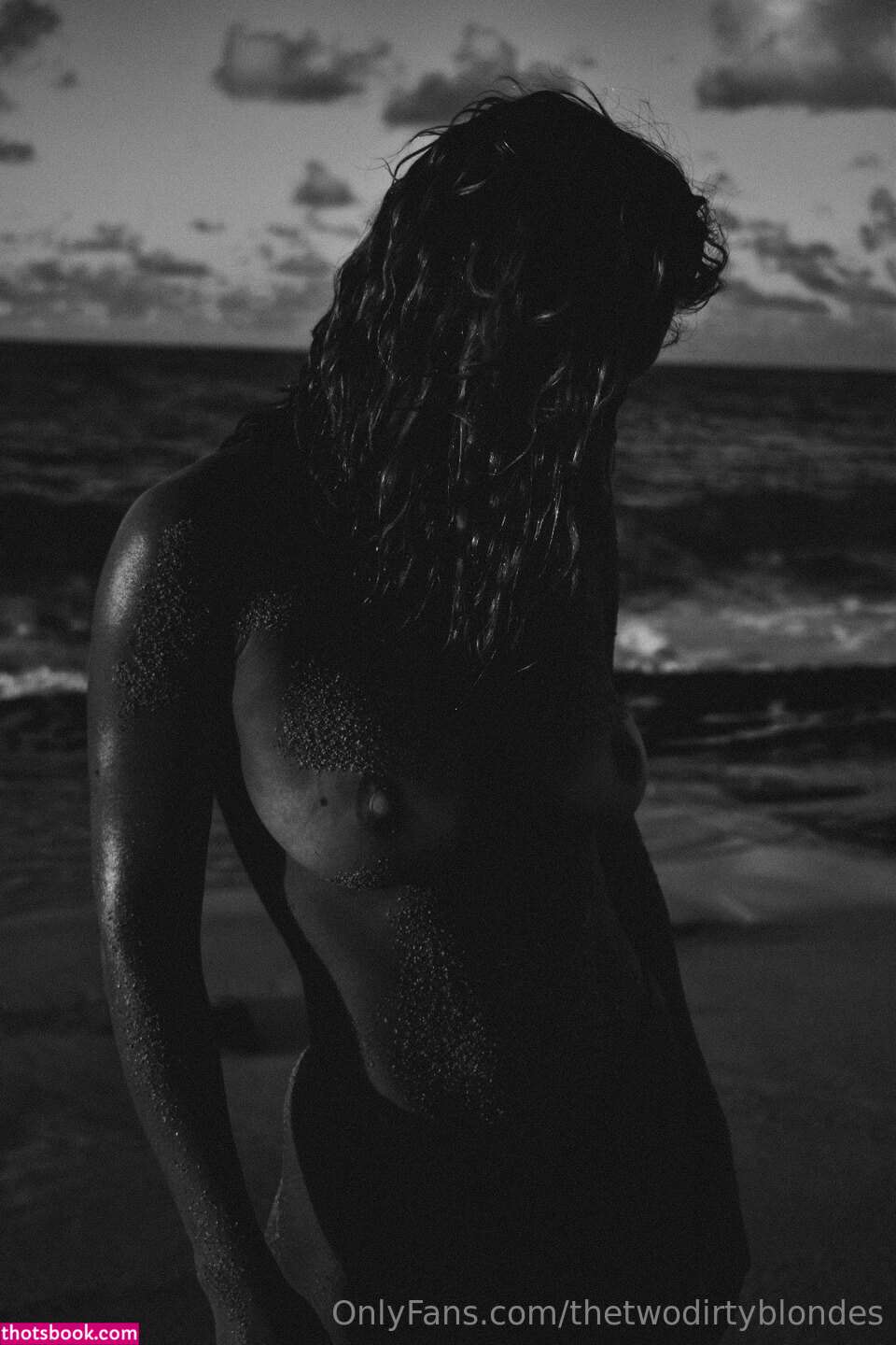 thetwodirtyblondes Photo #11