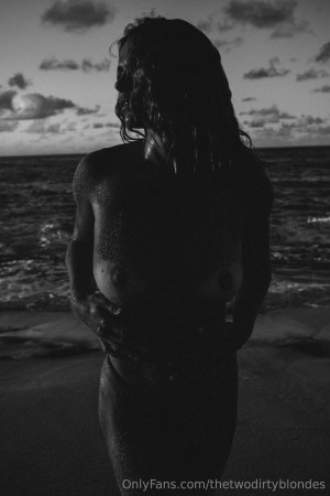 thetwodirtyblondes Photo #5