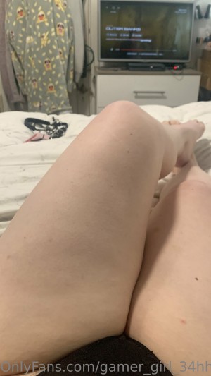 34hhgamergirlhannah Photo #4