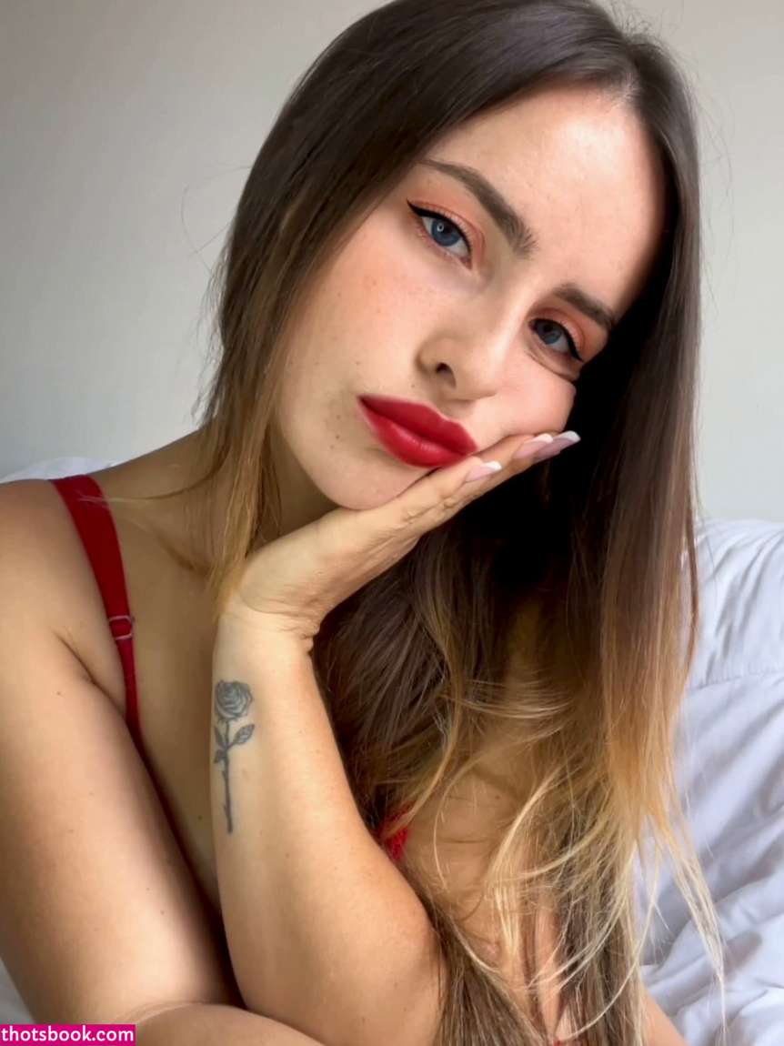 Ariana Skye Photo #7