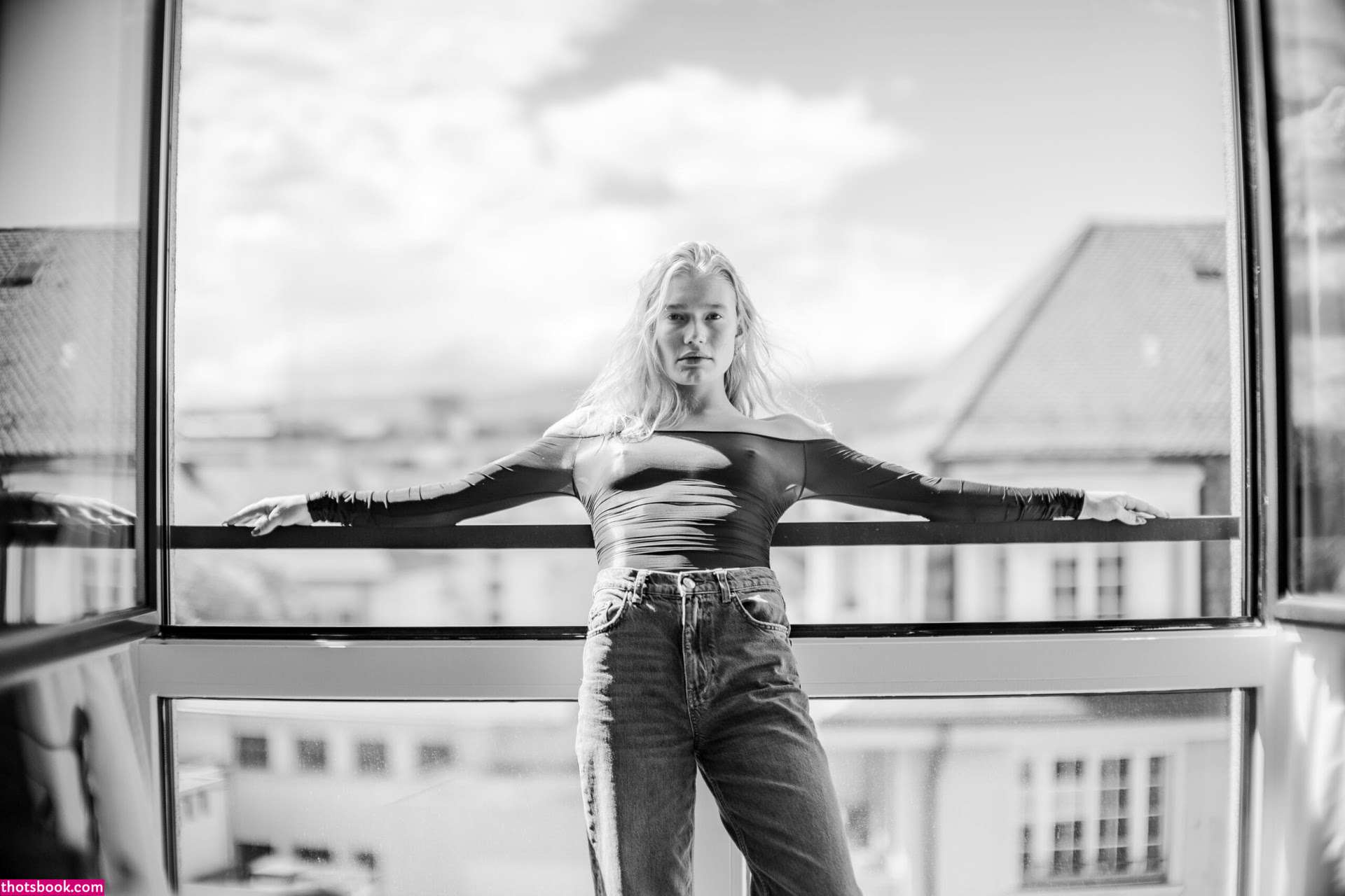 Dottir model Photo #3