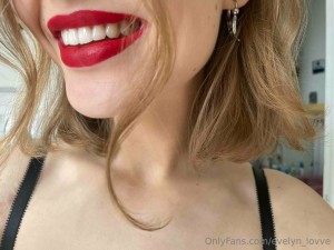 Evelyn Lovve Photo #12