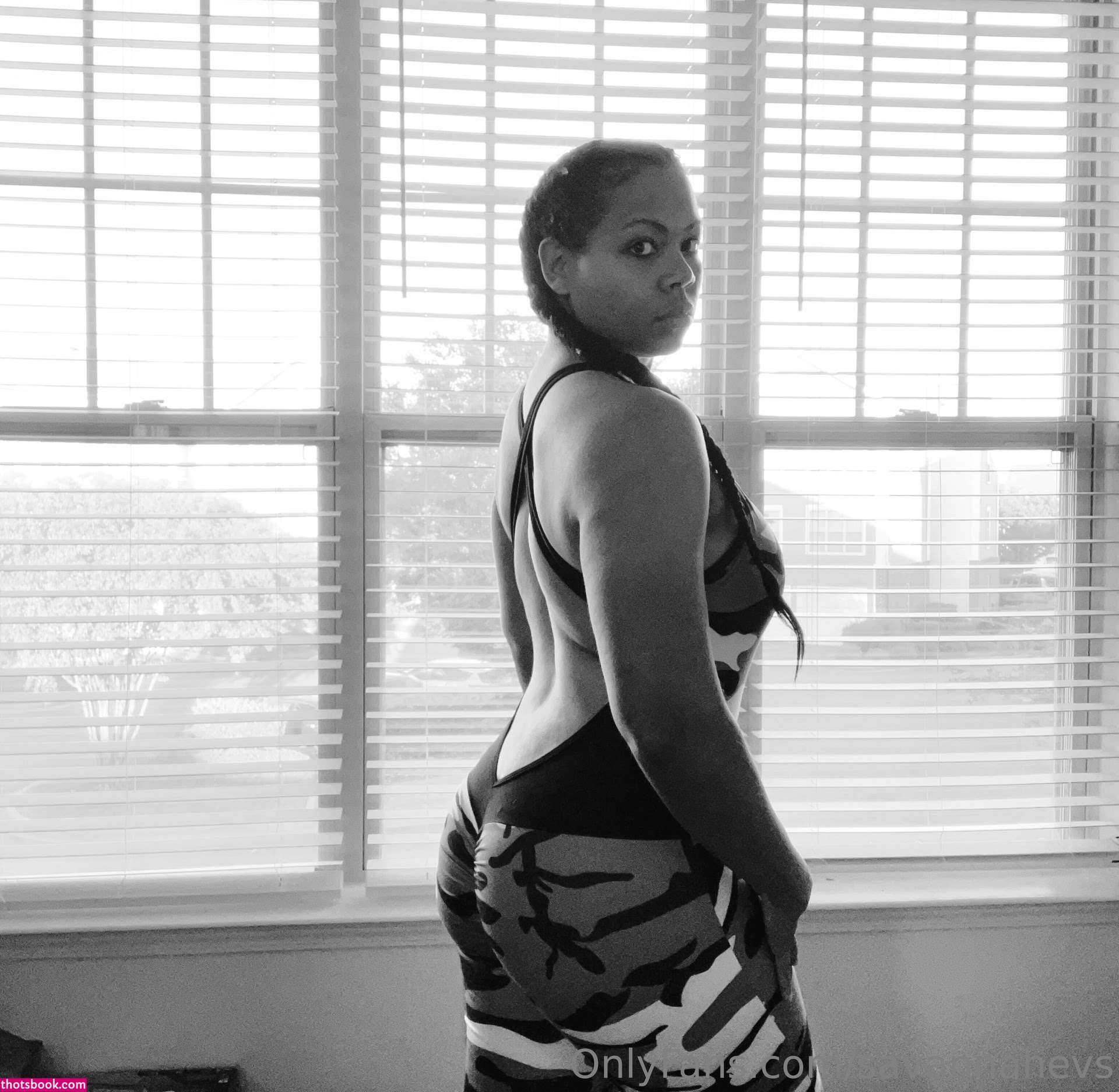 Savannah Evans Photo #27