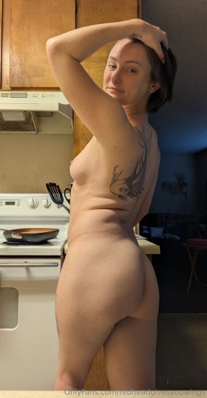 Redheadgivesyouwings Photo #19