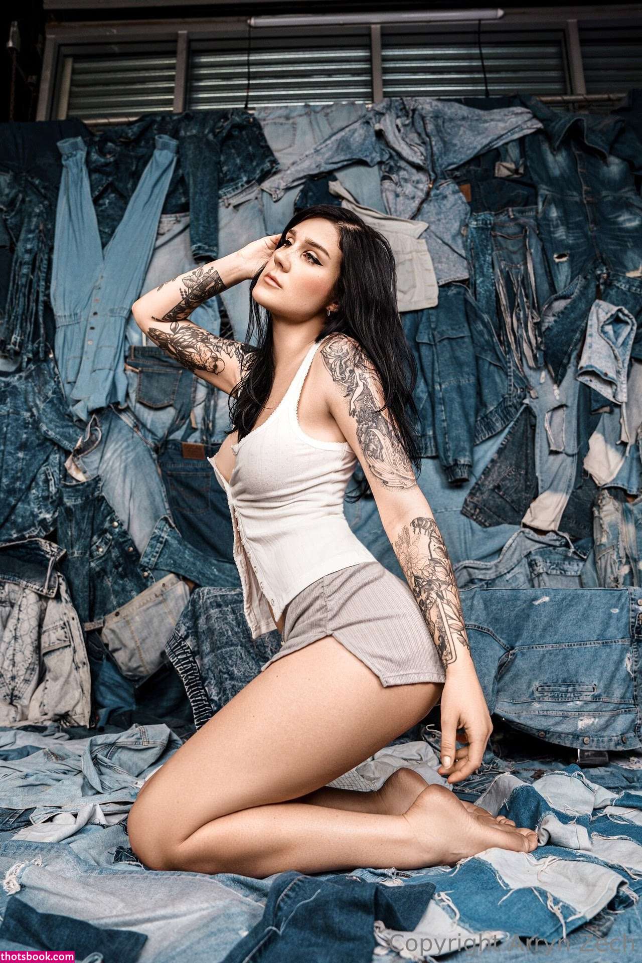 Arryn Zech Photo #590