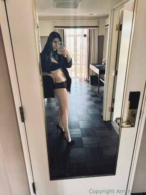 Arryn Zech Photo #612