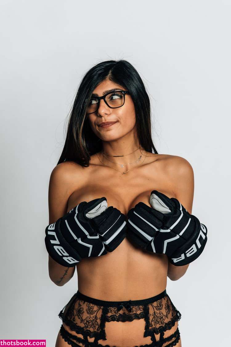 Mia Khalifa Photo #947