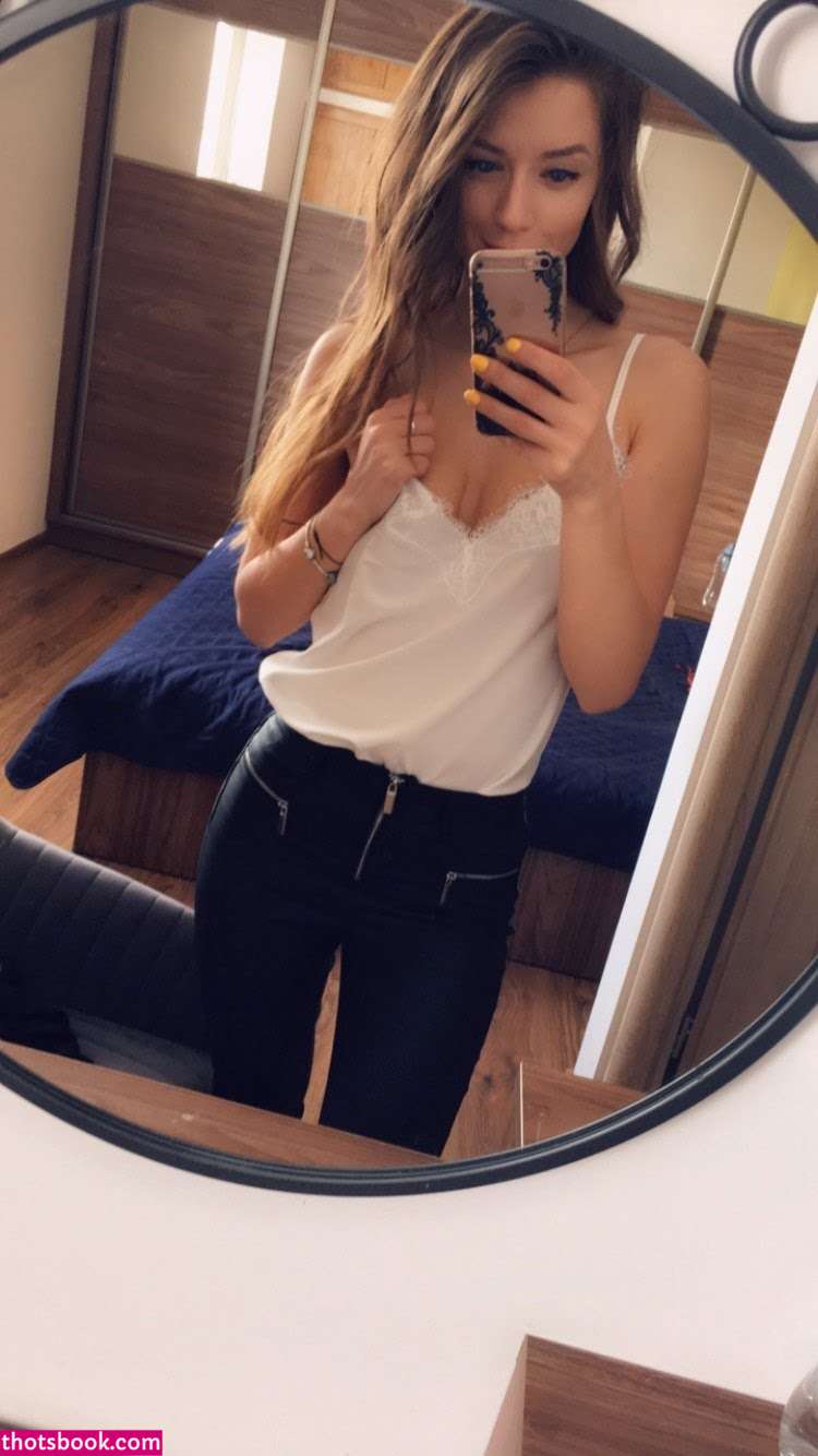 Mirbee Mirella Photo #7