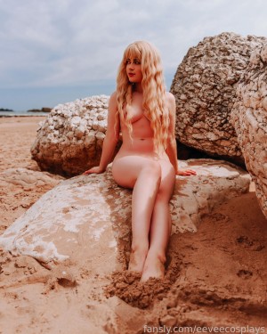 Eeveecosplays Photo #22