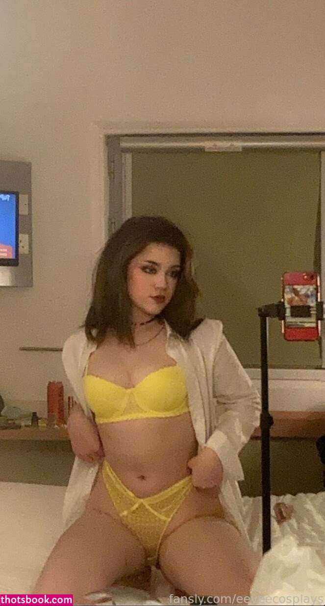 Eeveecosplays Photo #33