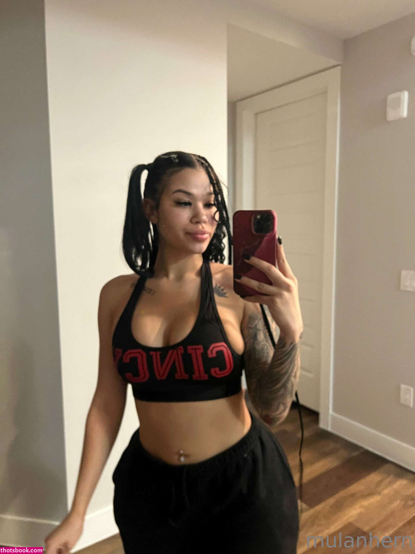 Mulan Hernandez Photo #17