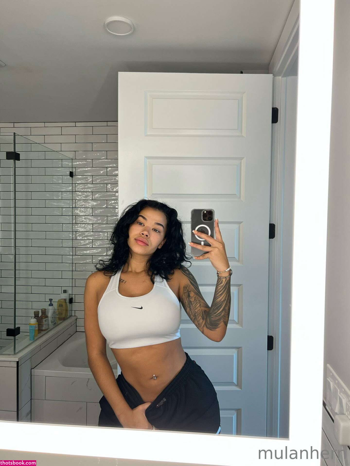 Mulan Hernandez Photo #55