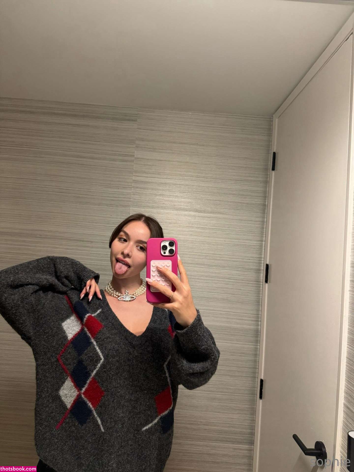 Sophie Mudd Photo #1066