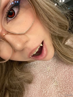 Lilith Cavaliere Photo #472