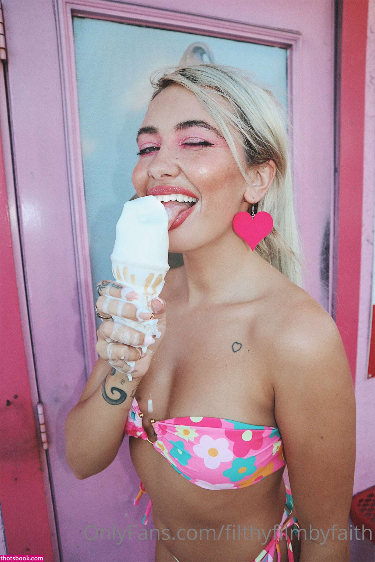 Faith Irving Photo #97