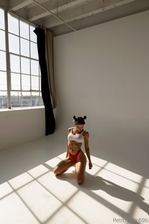 Petitfreak69b Photo #585