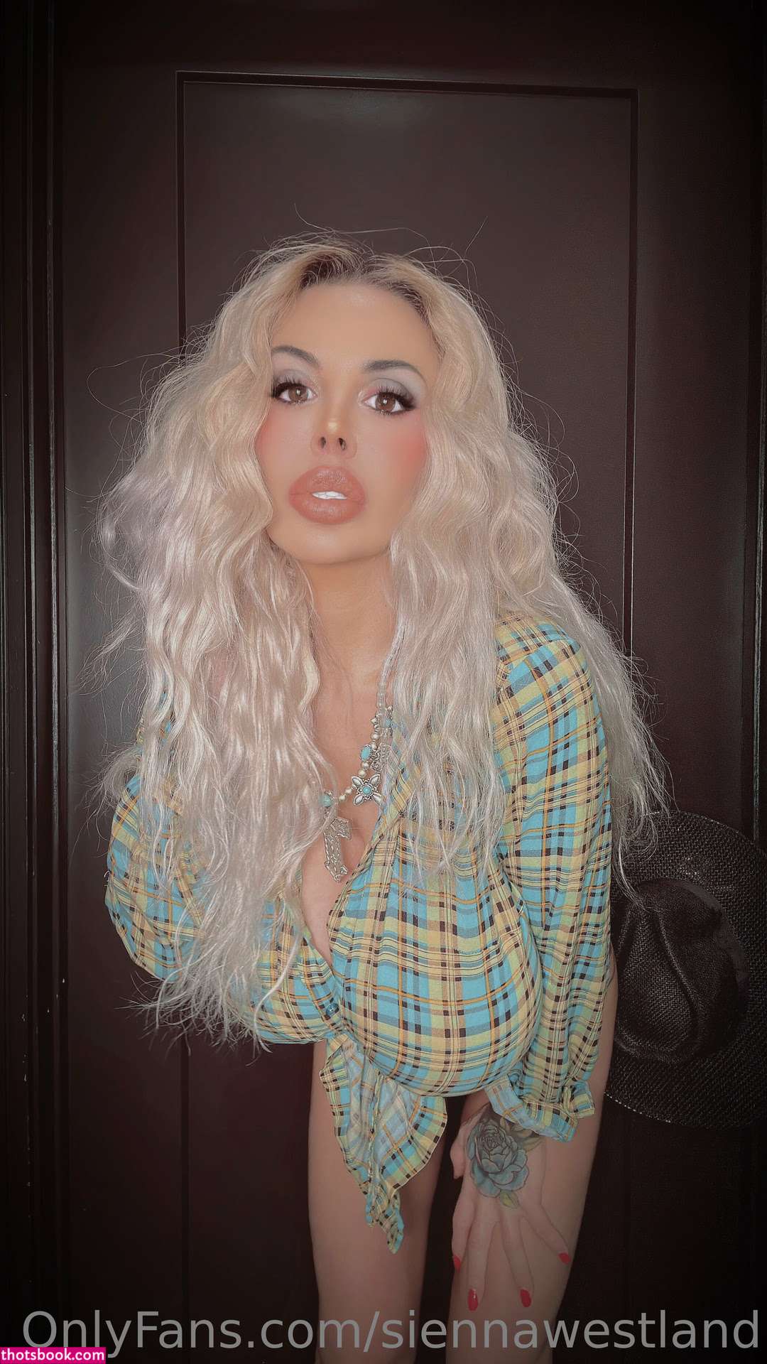 Sienna West Photo #14