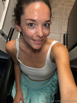 Eva Ziegler Photo #33