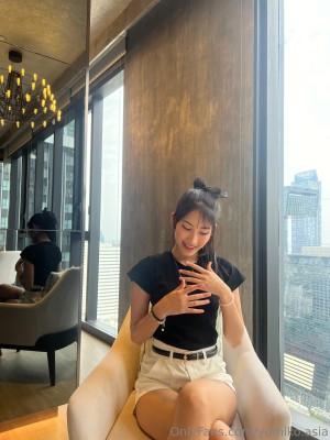 Yumiko Izumi Photo #1