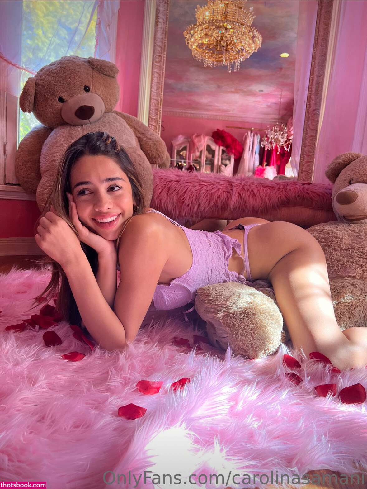 Carolina Samani Photo #503