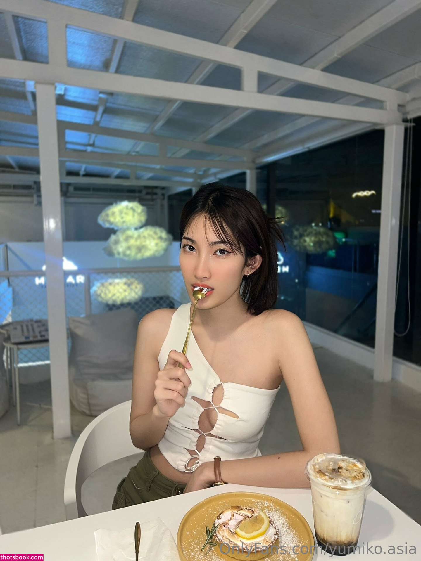 Yumiko Izumi Photo #78