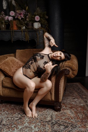 Arryn Zech Photo #568