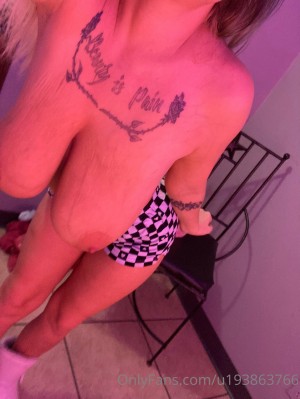 nicolethedirttracktrophygirl Photo #18