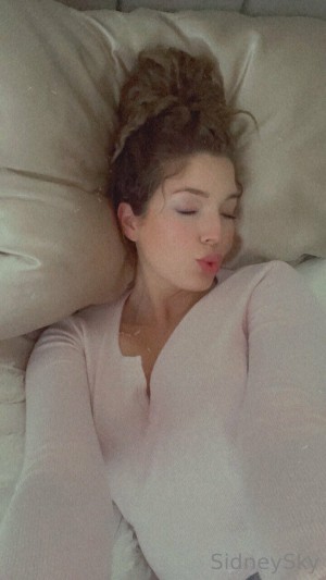 Sidney Sky Photo #10