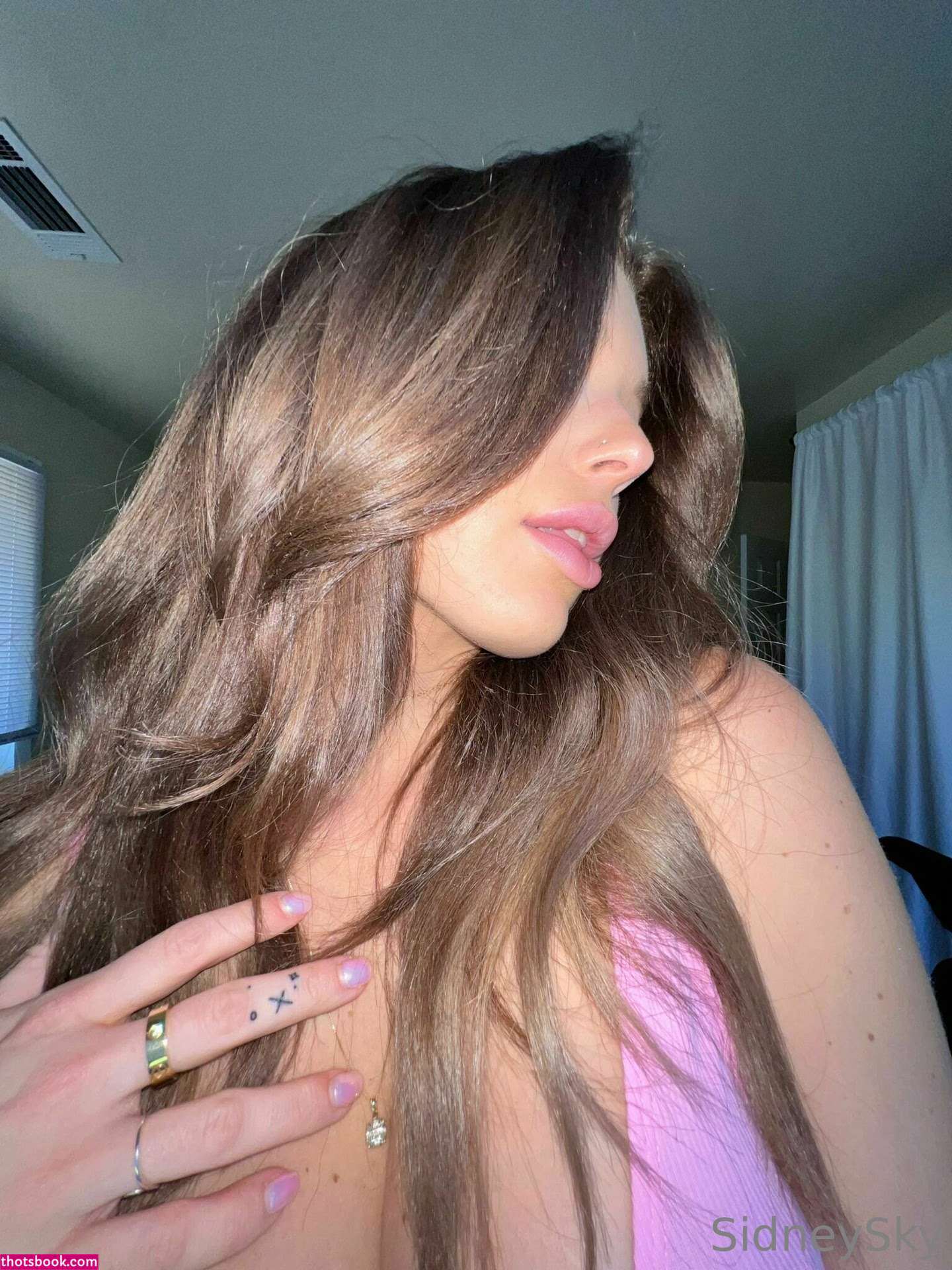 Sidney Sky Photo #40