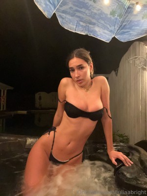 Julia Bright Photo #280