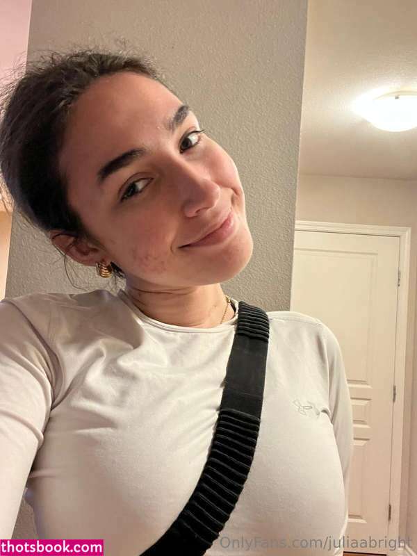 Julia Bright Photo #329