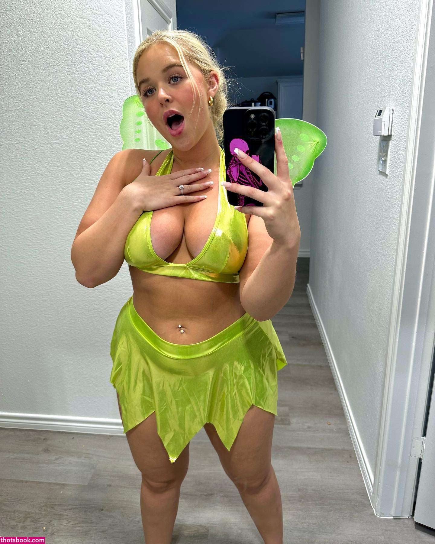 Krissykummins Photo #25