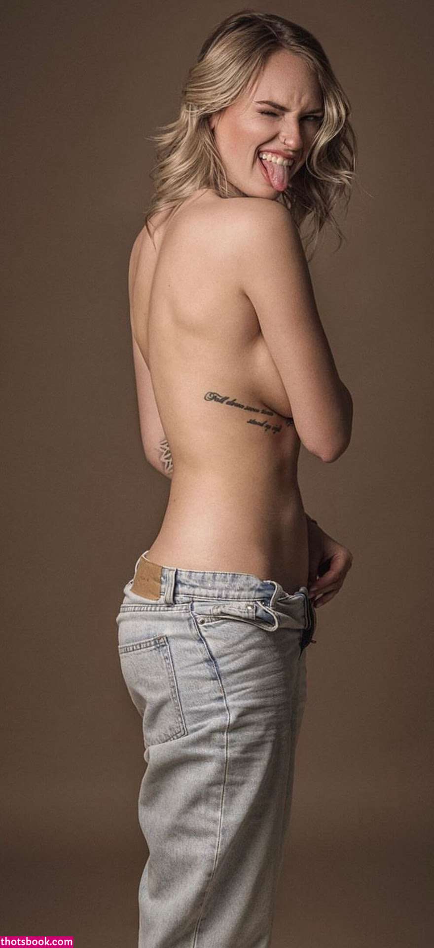 Kim Denise Lang Photo #19